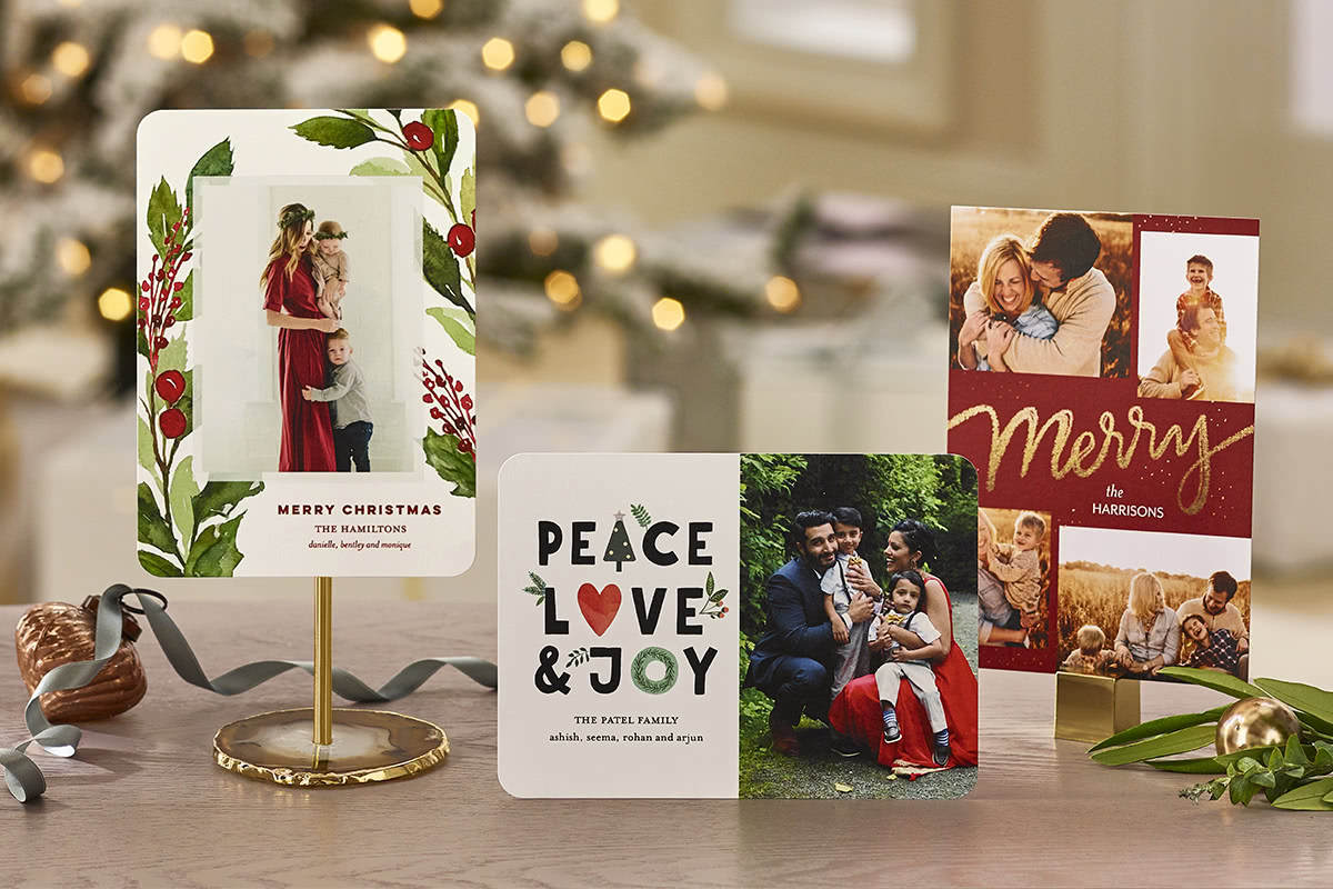 tips to take better christmas card photos with card and card holders